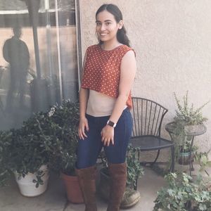 Meet your Posher, Abril